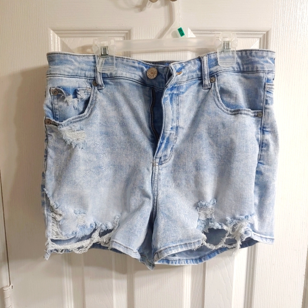 American Eagle size 16 next level stretch